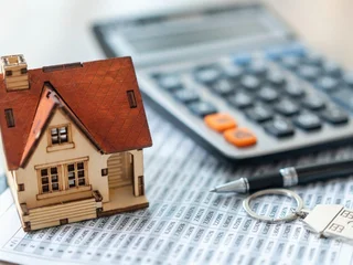 real estate agent commission settlement Victoria